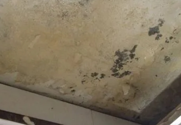 白云鄂博阳台漏水维修公司分享下白云鄂博卫生间渗水维修需要注意哪些问题。